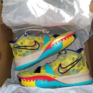 Kyrie 7 World of People 1